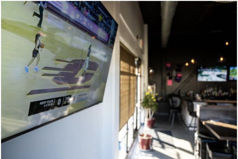 New Des Moines sports bar puts women’s games front and center